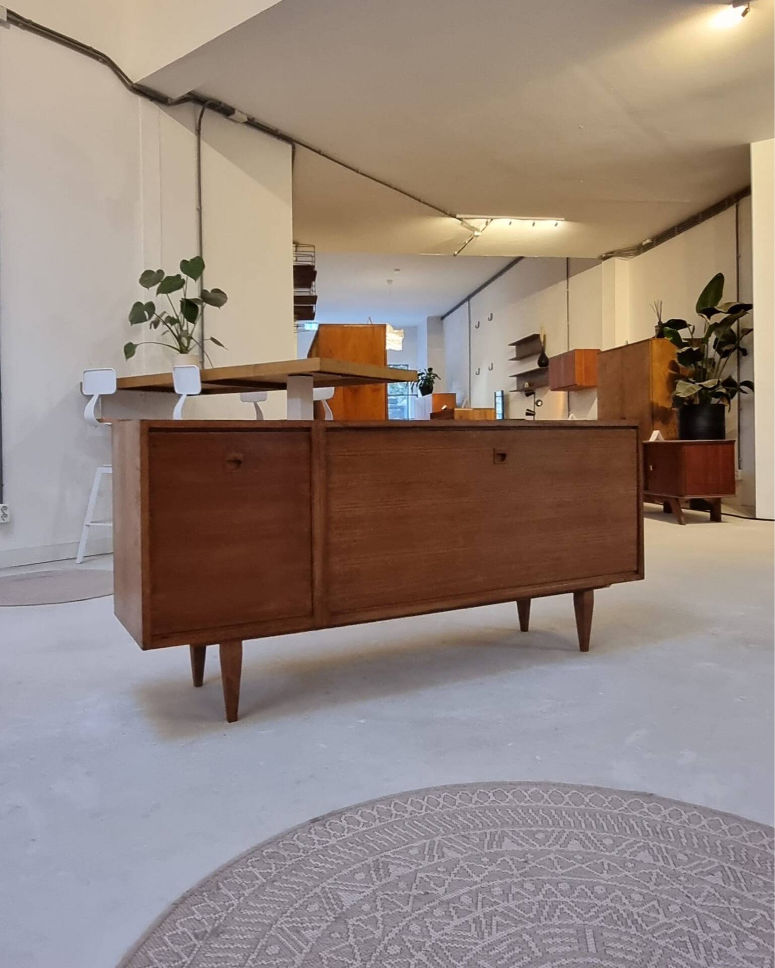 Mid-century buffet