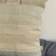 Coussin artisanal en toile ancienne style Kilim
