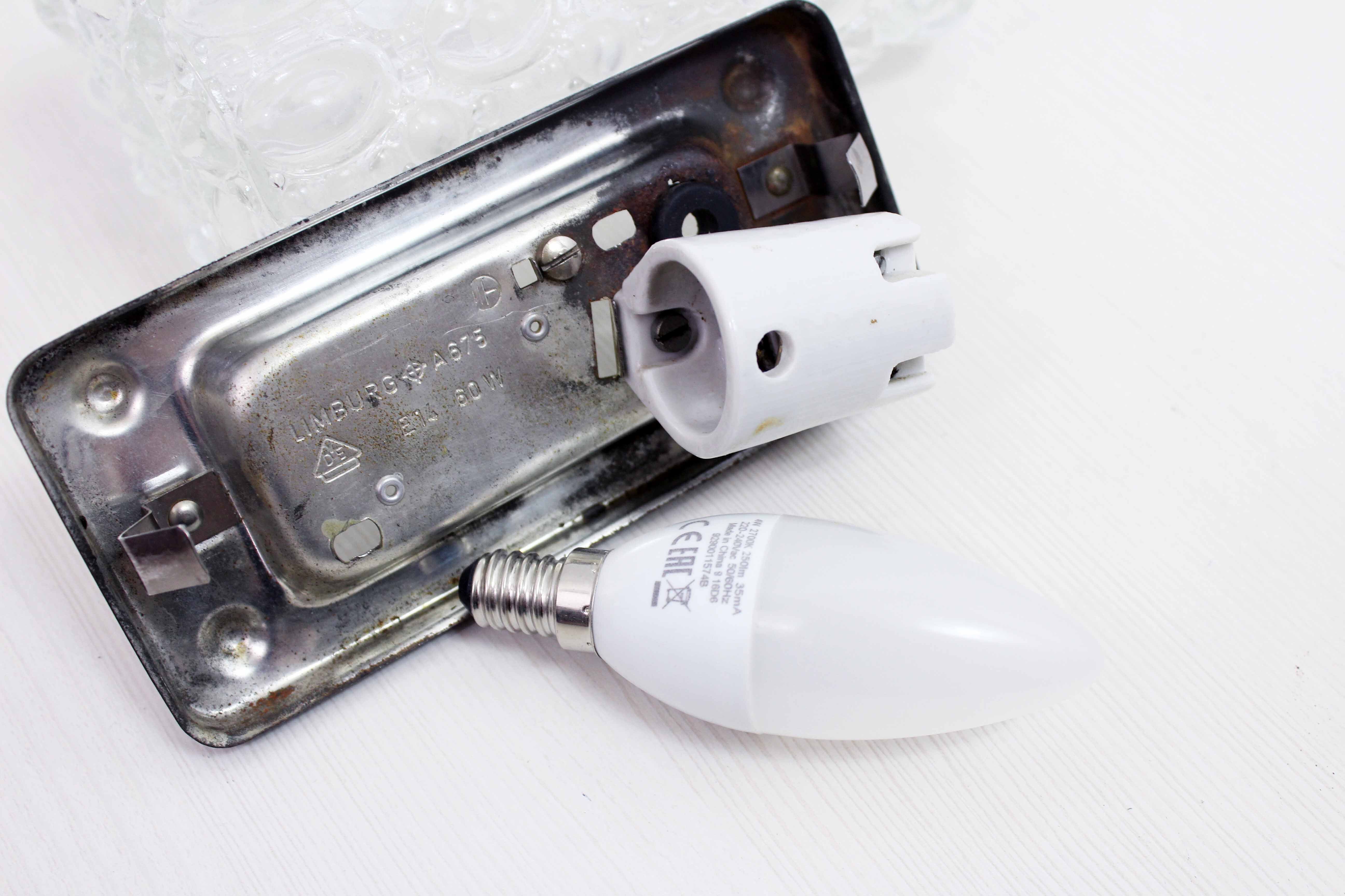 Wall lamp by Helena Tynell for Limburg