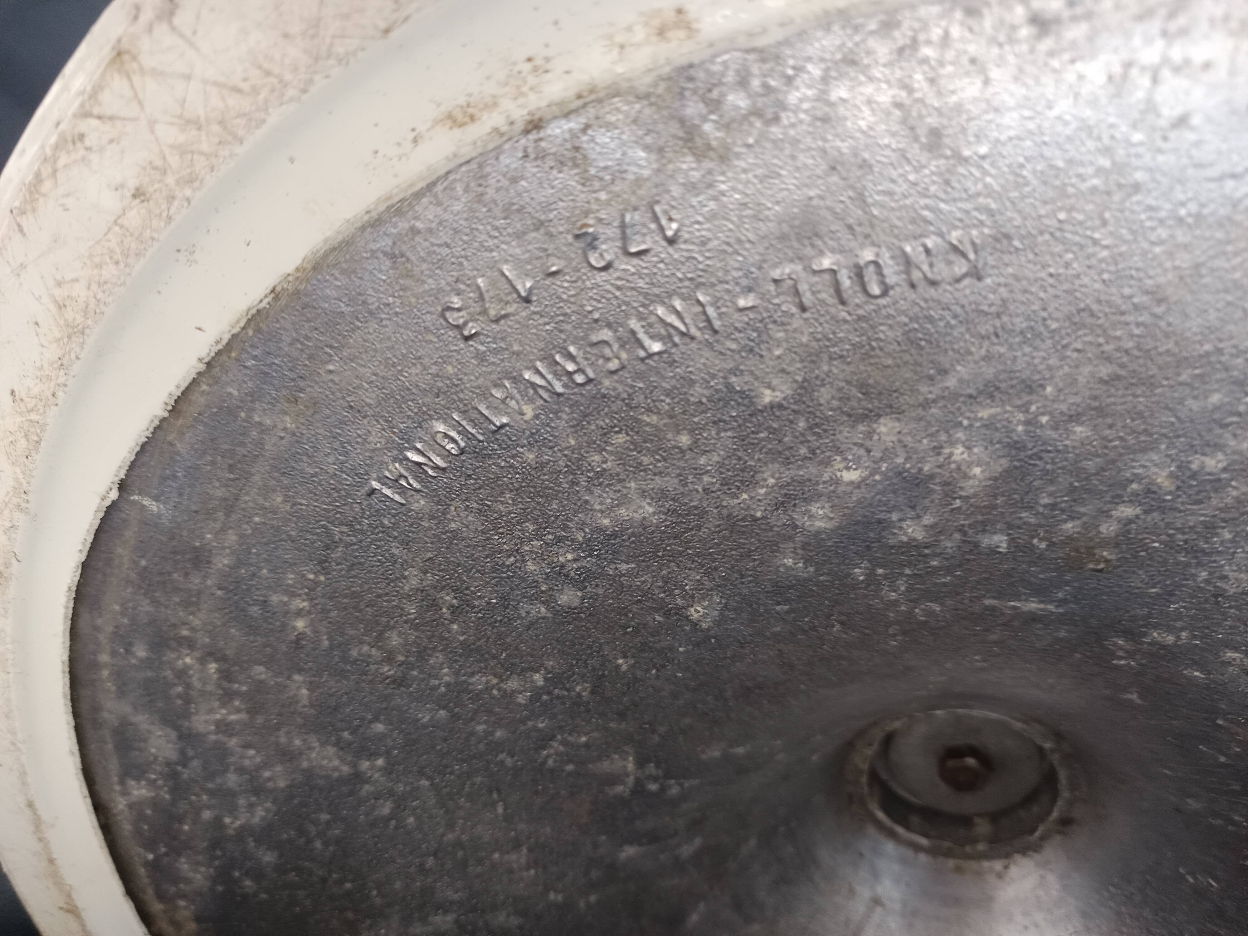 Tulip table Knoll Saarinen 1960 white marble