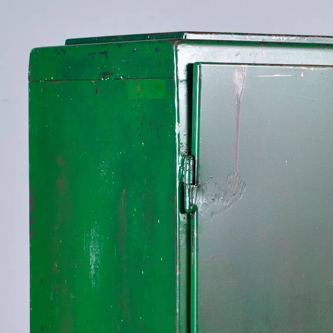 Armoire industrielle en fer années 1960