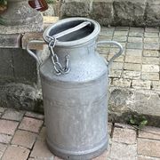 Farm milk can in aluminum stamped dimension: height -49cm- width -36cm-