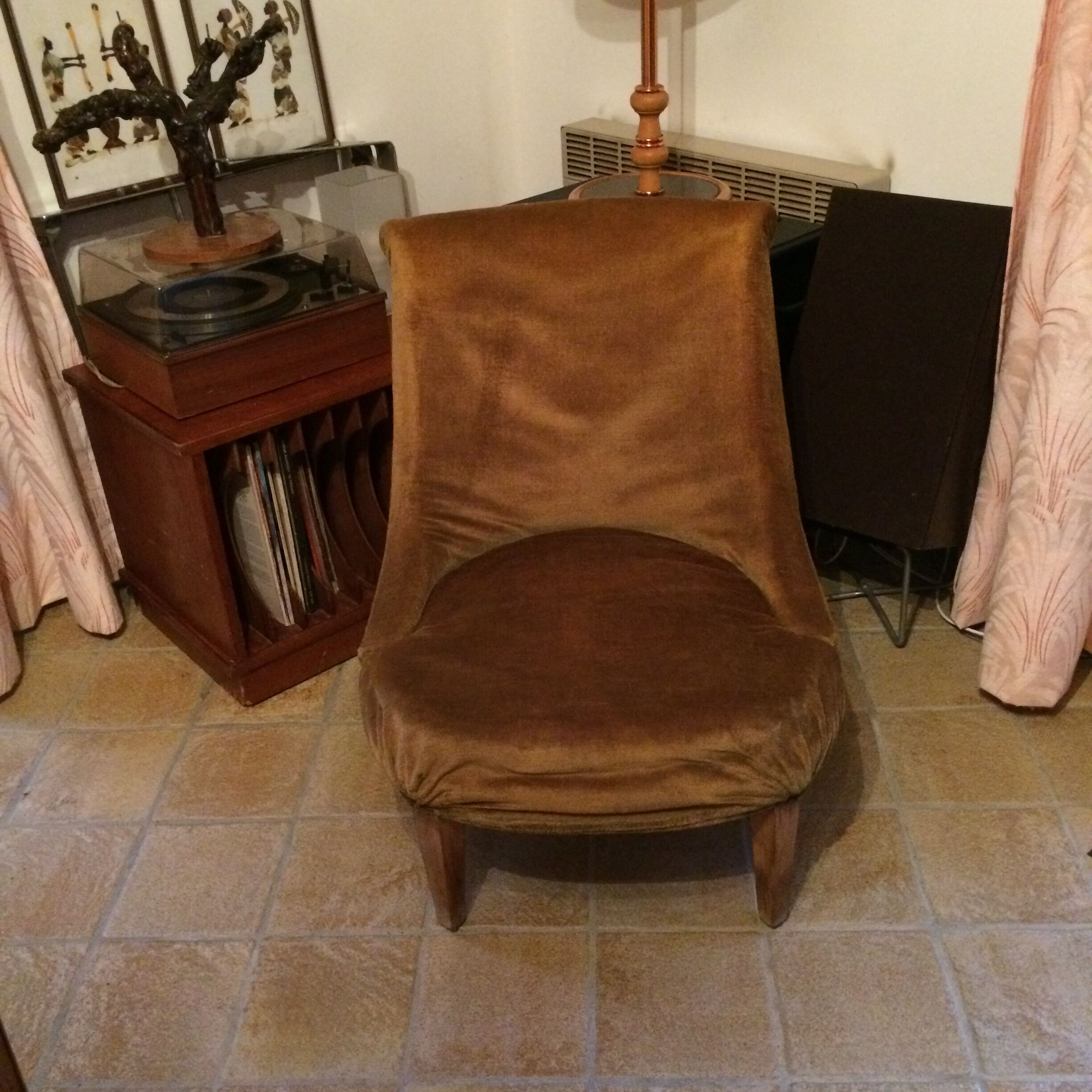 Yellow vlourchair chair