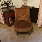 Yellow vlourchair chair