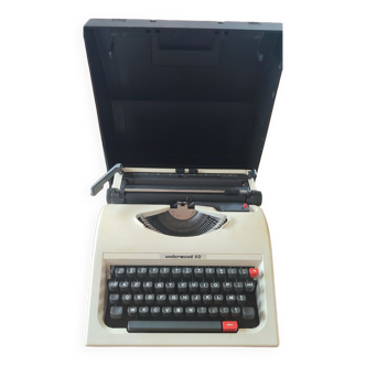 Machine à écrire Underwood 112
