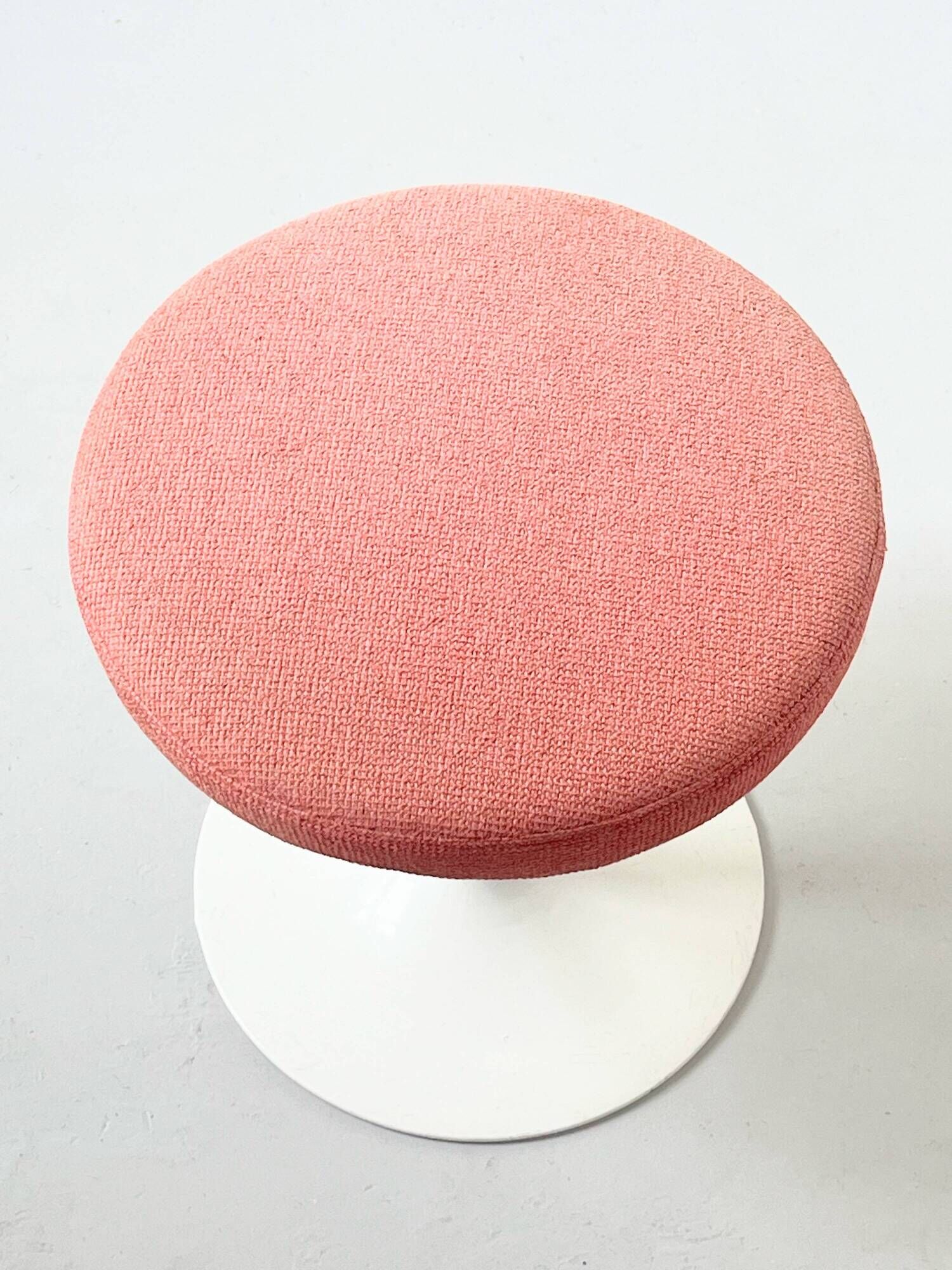 Tabouret tulipe pivotant saarinen knoll