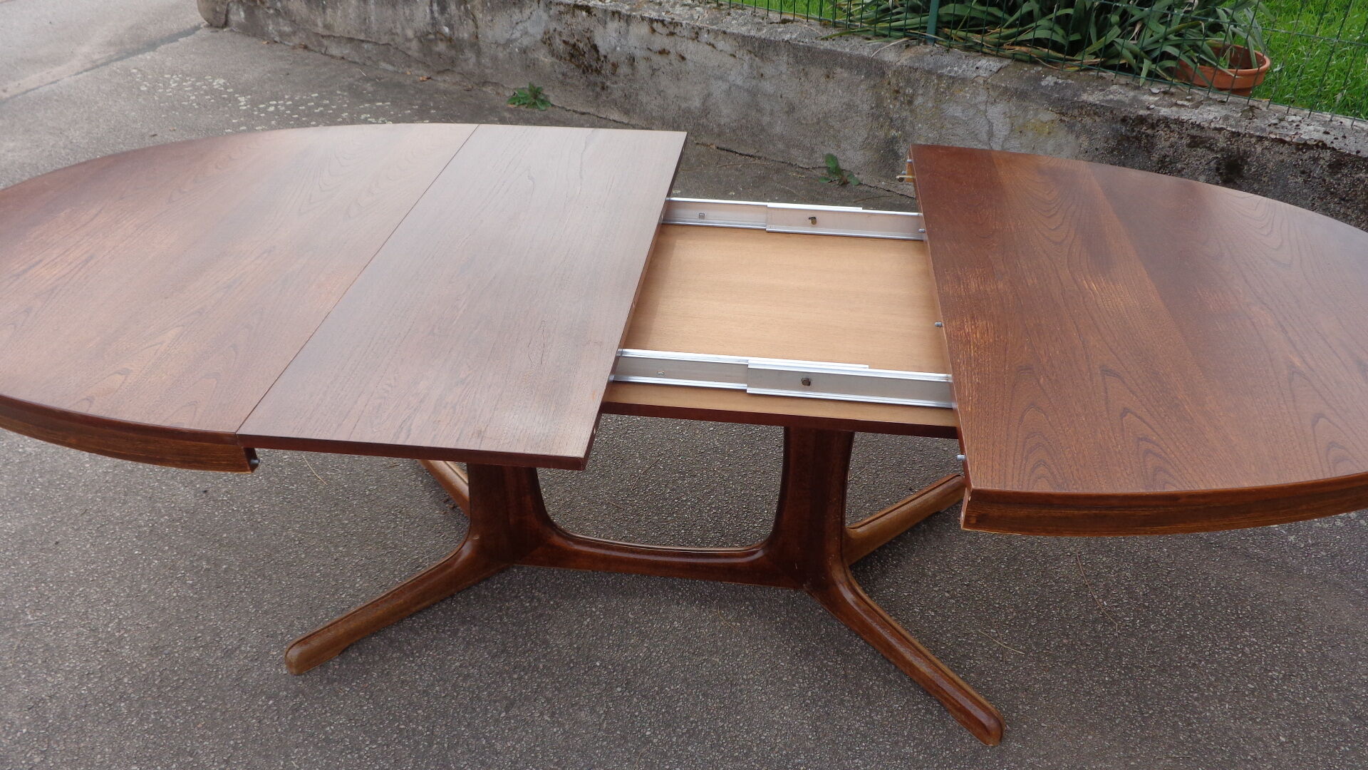 Baumann table with extensions