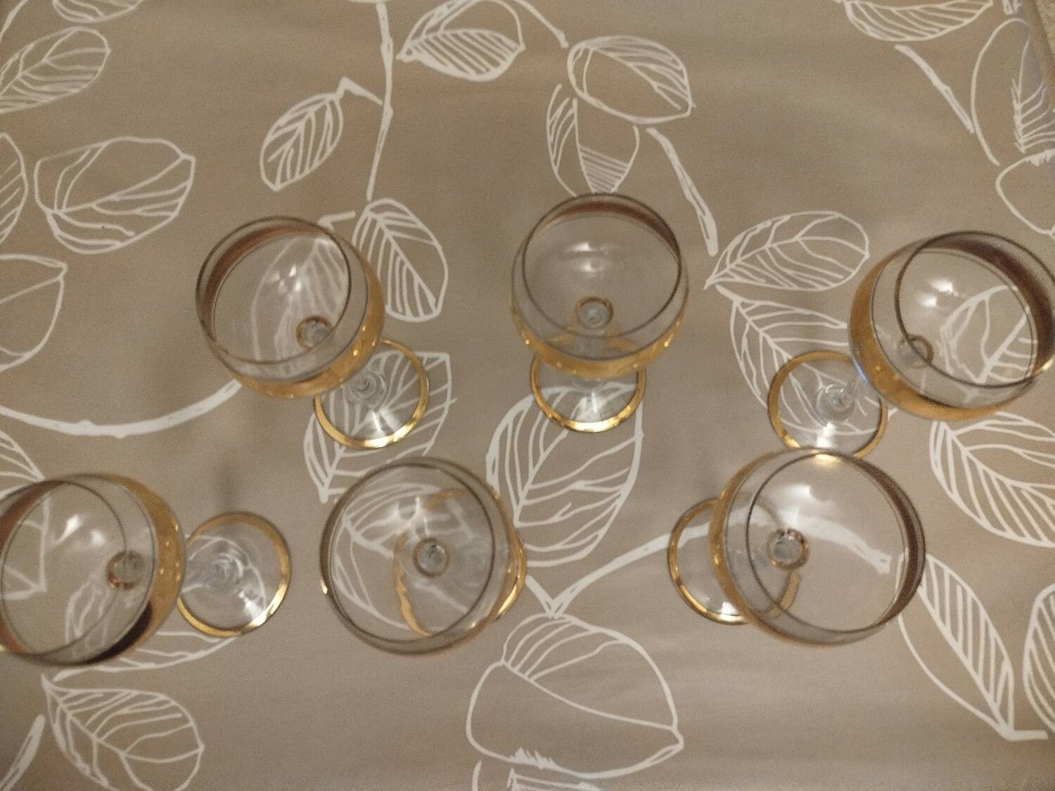 Verlor glasses with gold trim