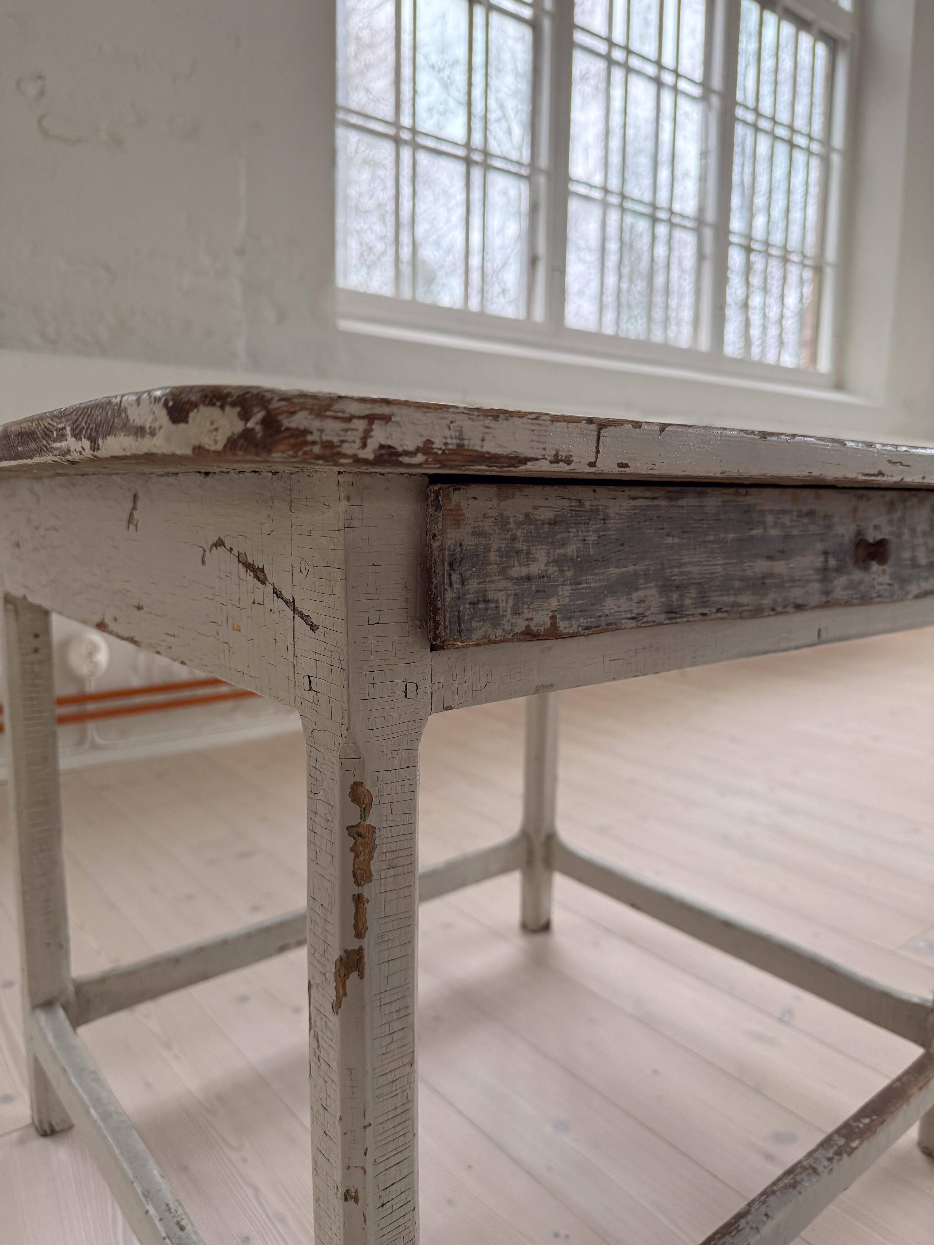 19th-century primitive Swedish side table in folk art.