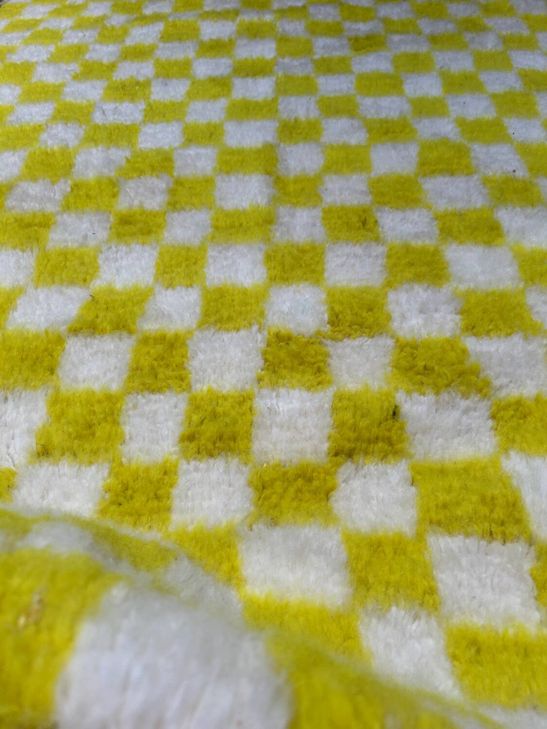 Yellowza checkerboard rug 182x132cm