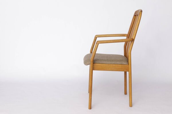 Ensemble de 5 chaises en chêne Dyrlund, chaises de salle à manger danoises des années 1970.