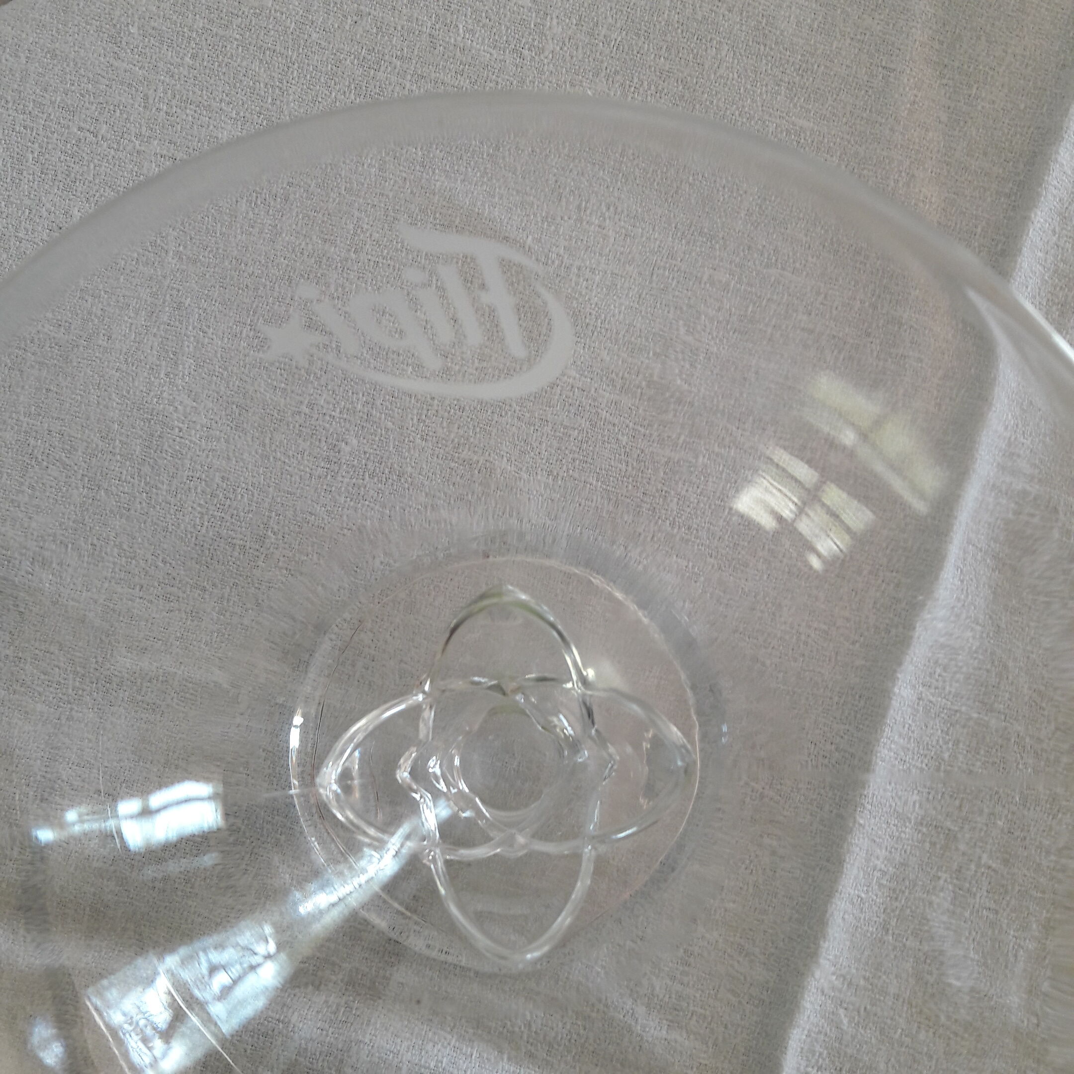 Set of 6 vintage ice cream bowls
