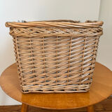 Picnic basket bottle locker