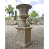 Medici vase in reconstituted stone