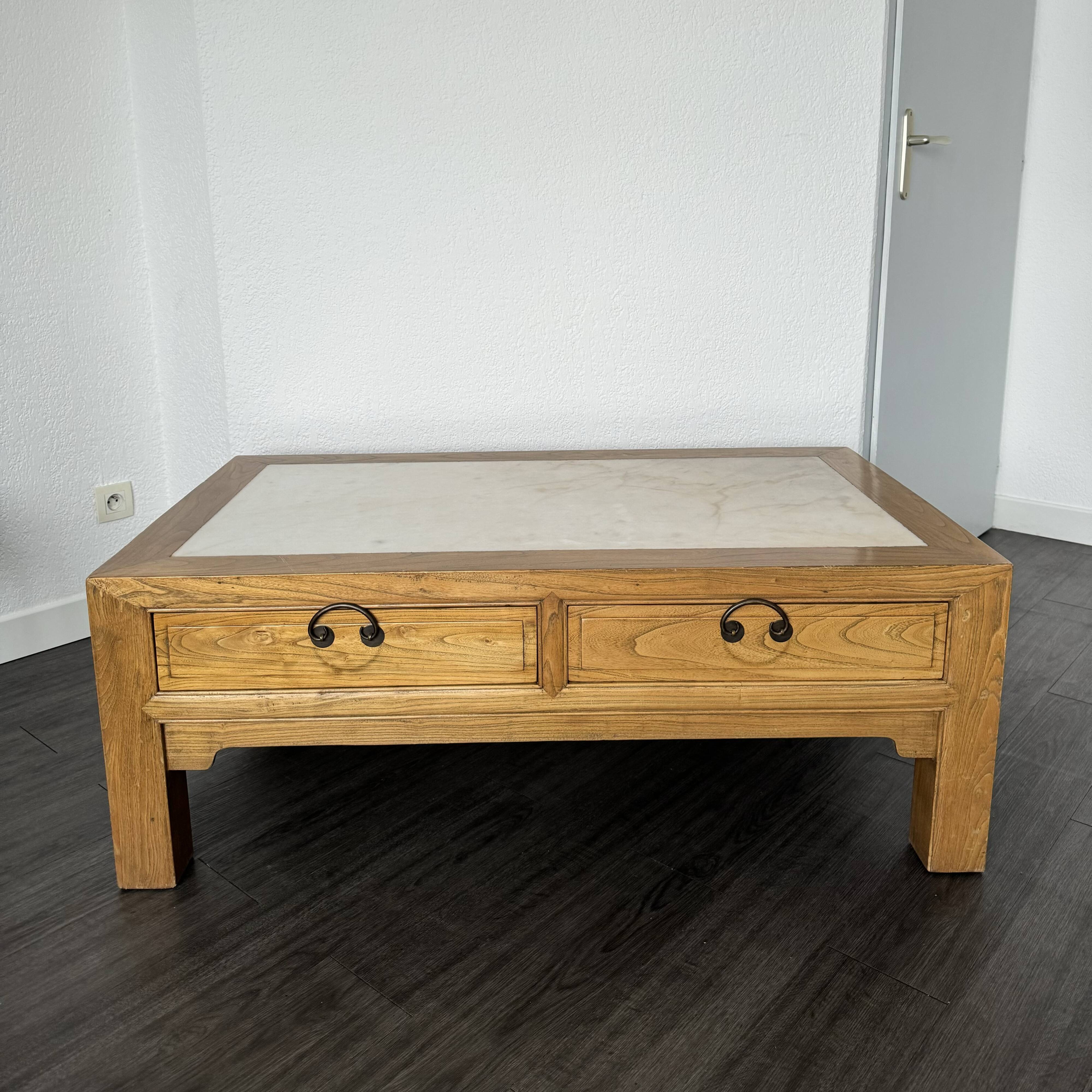 Table basse vintage en bois (chêne massif) et marbre
