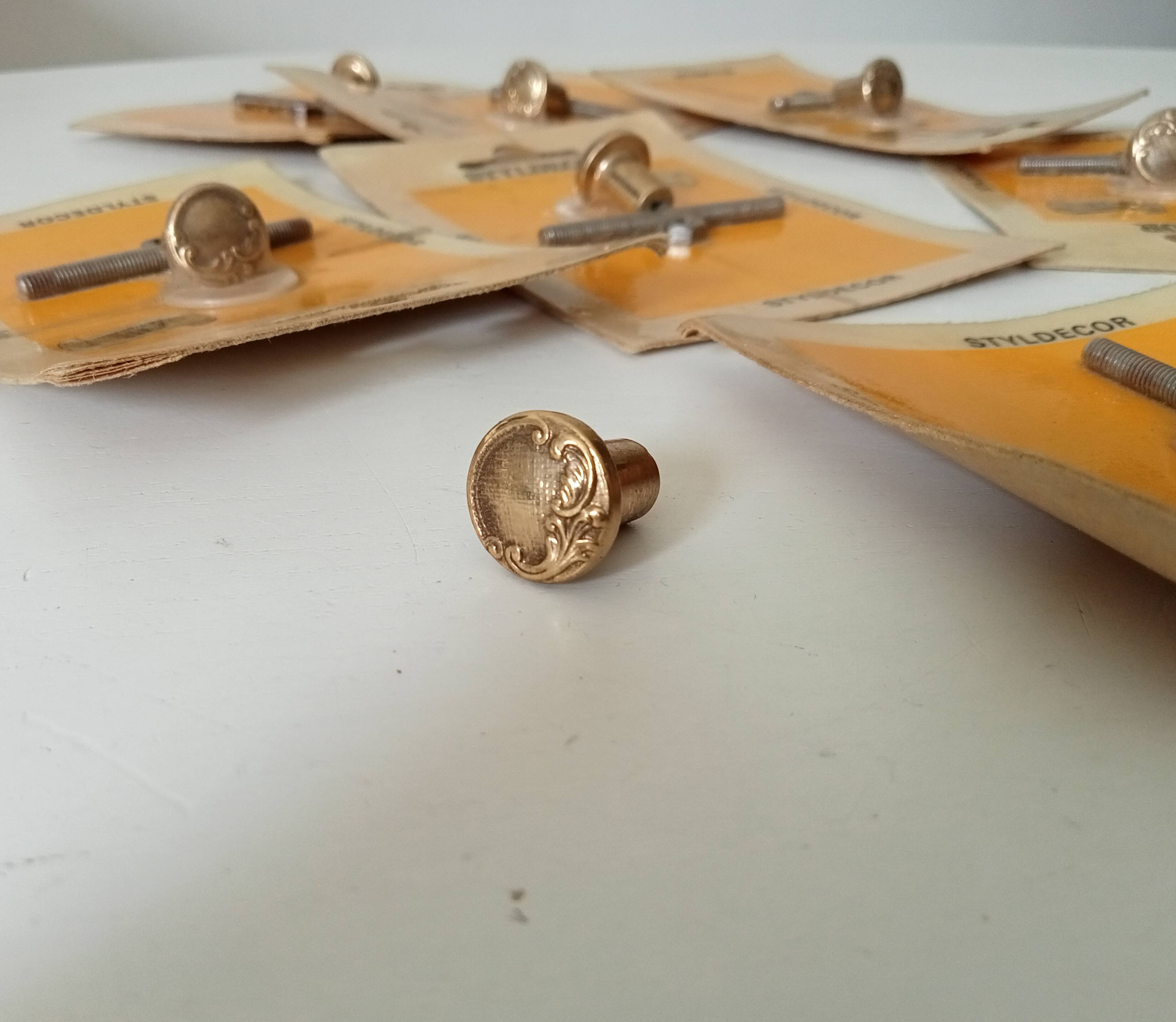 Antique furniture knob gilded with fine gold