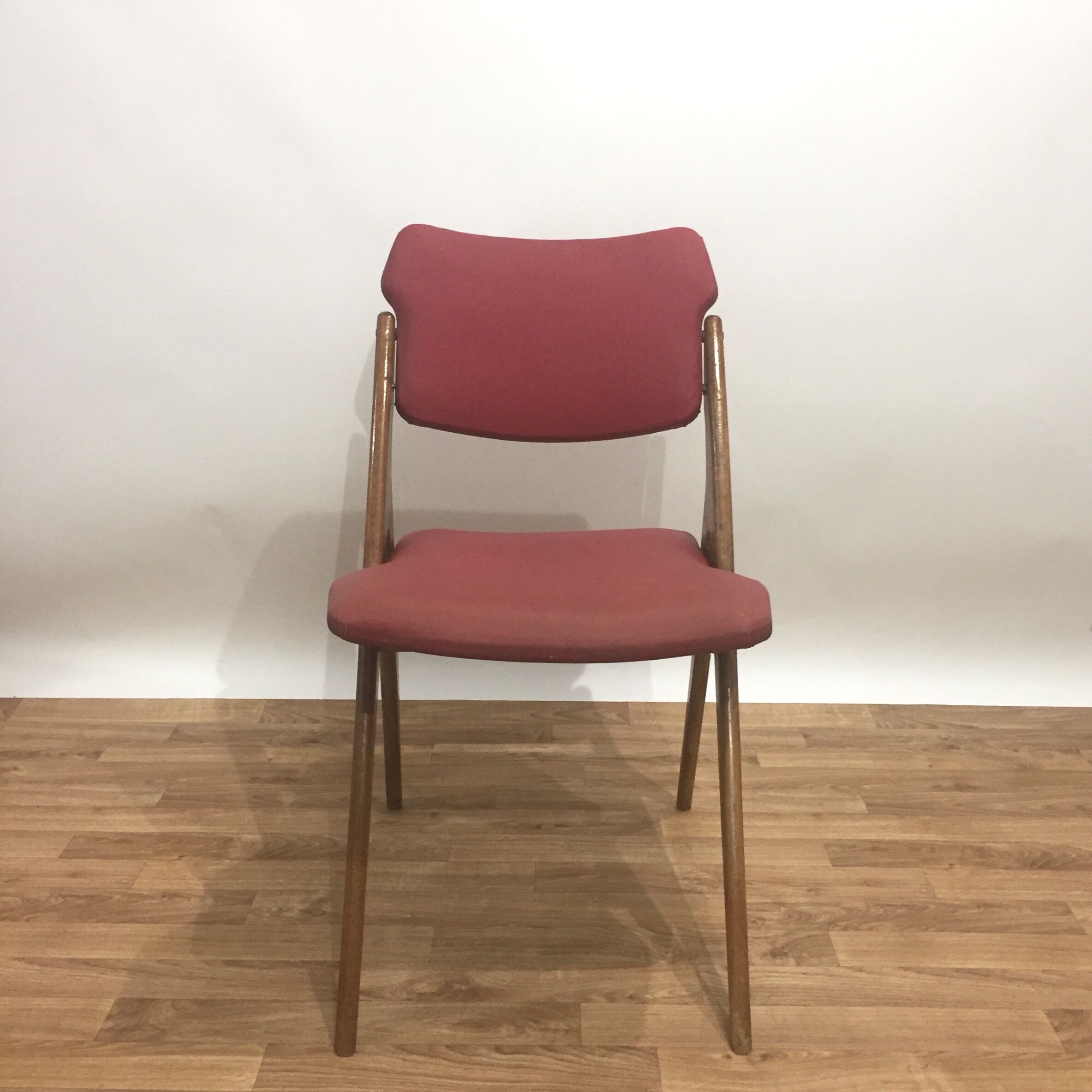 Chaise Guermonprez rouge