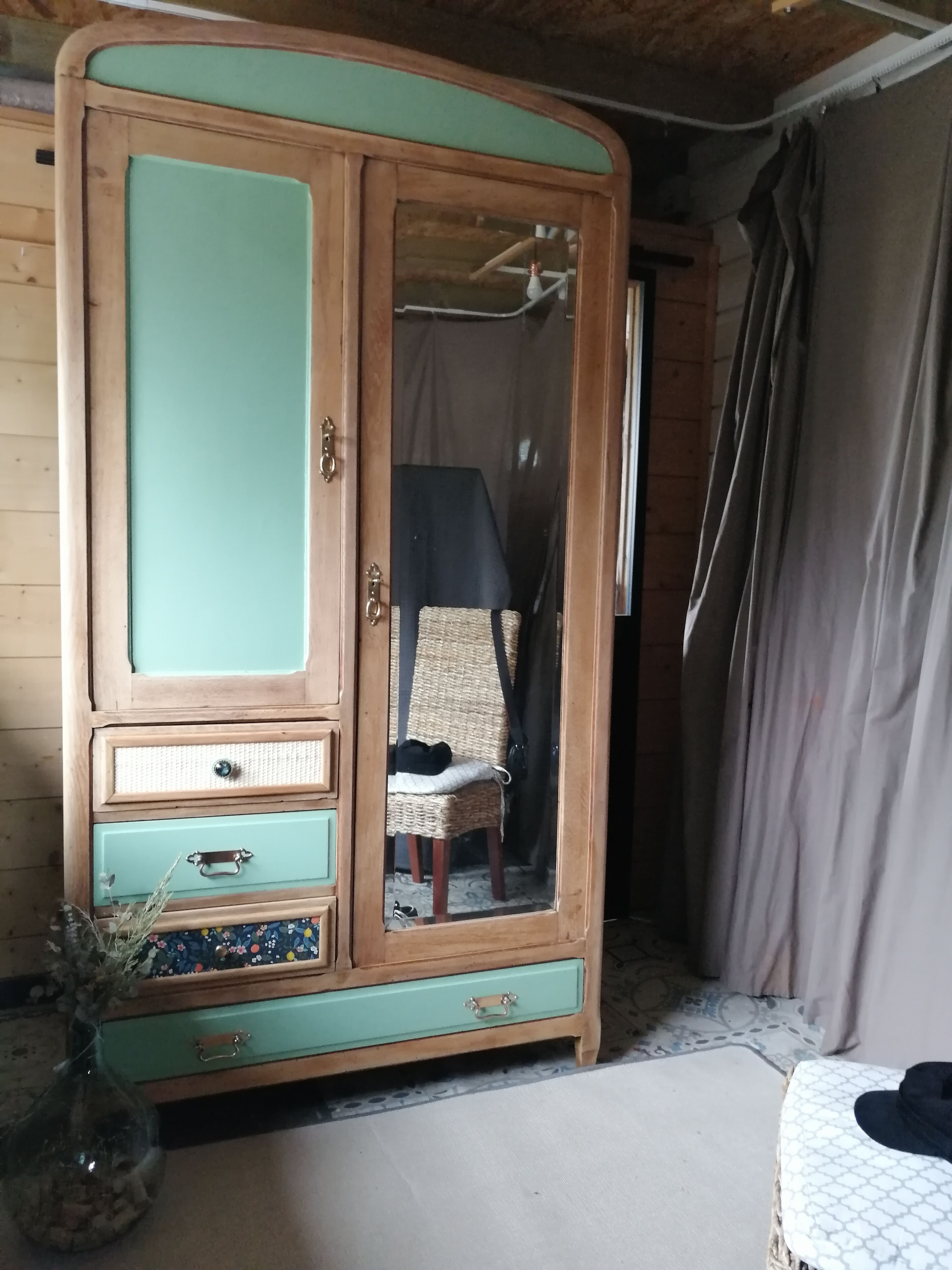 Armoire parisienne  "tulipe"