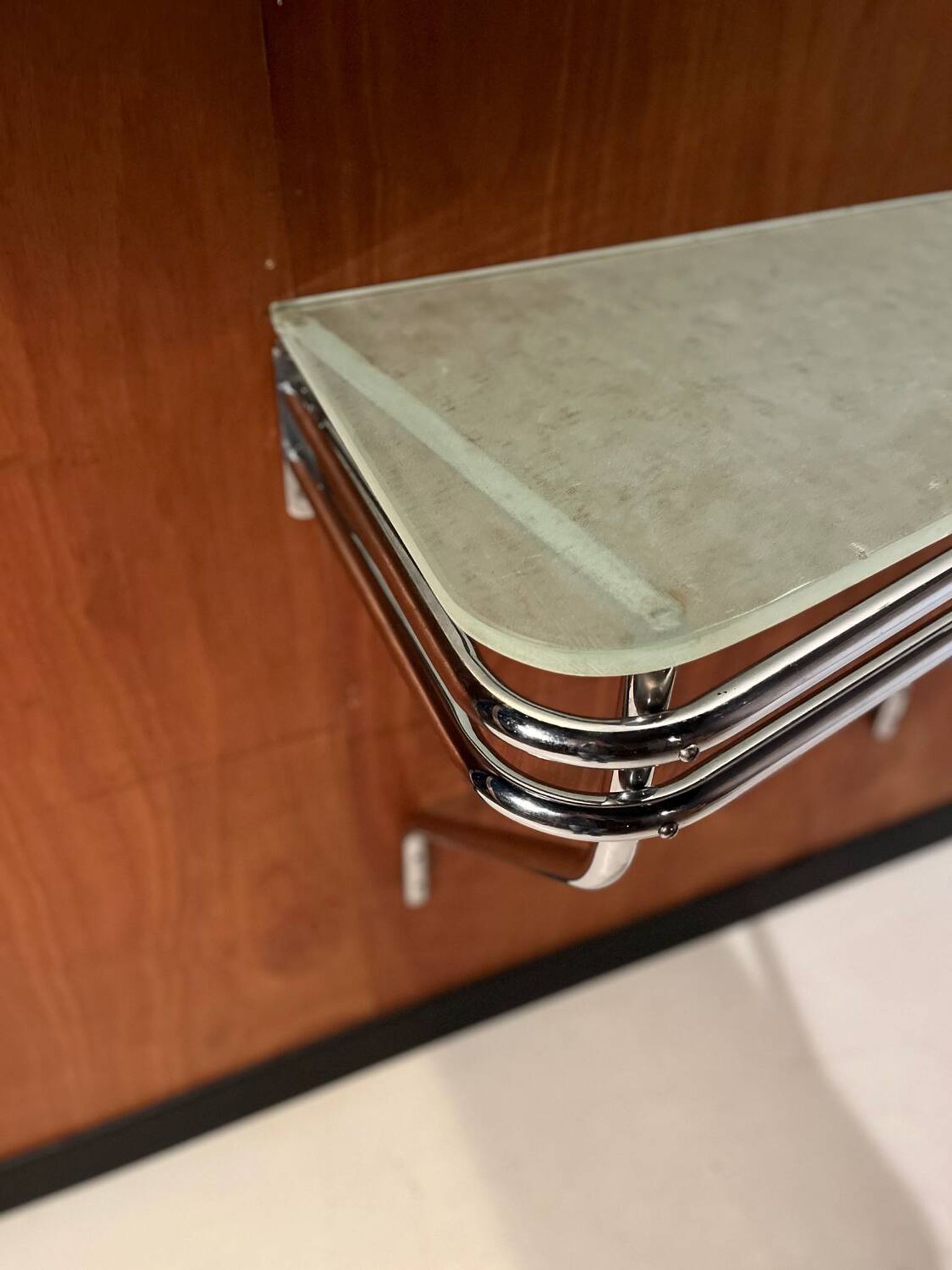 Console acier et verre givré