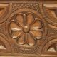 Coffre ancien en bois sulpte