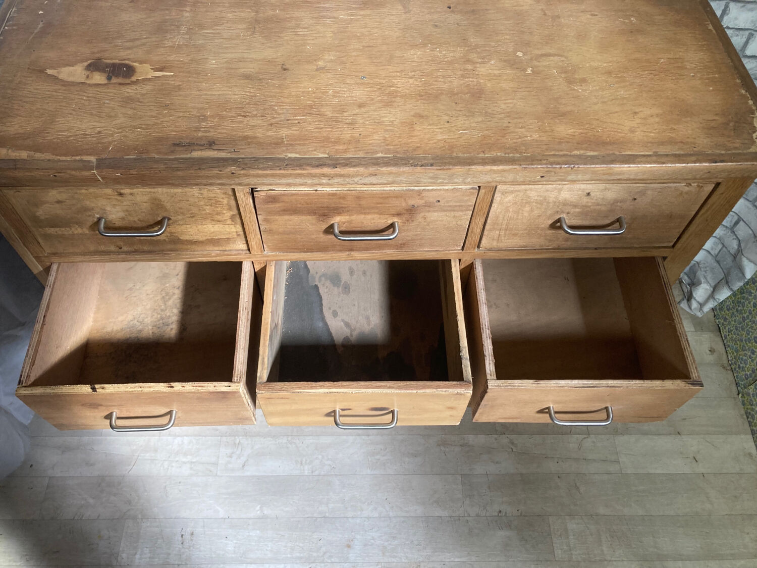 Hardware trade furniture