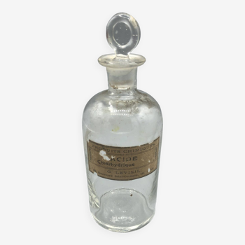 Apothecary bottle