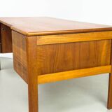 Bureau autoportant en teck avec porte et tiroirs, années 1970