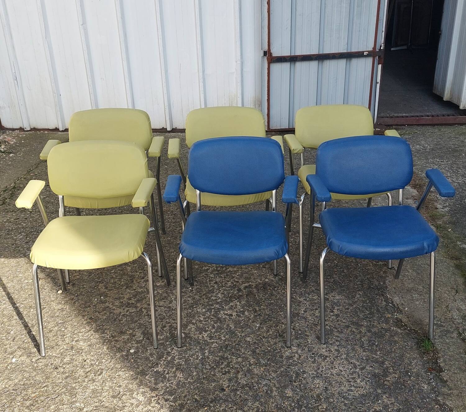 Set of 6 vintage chairs