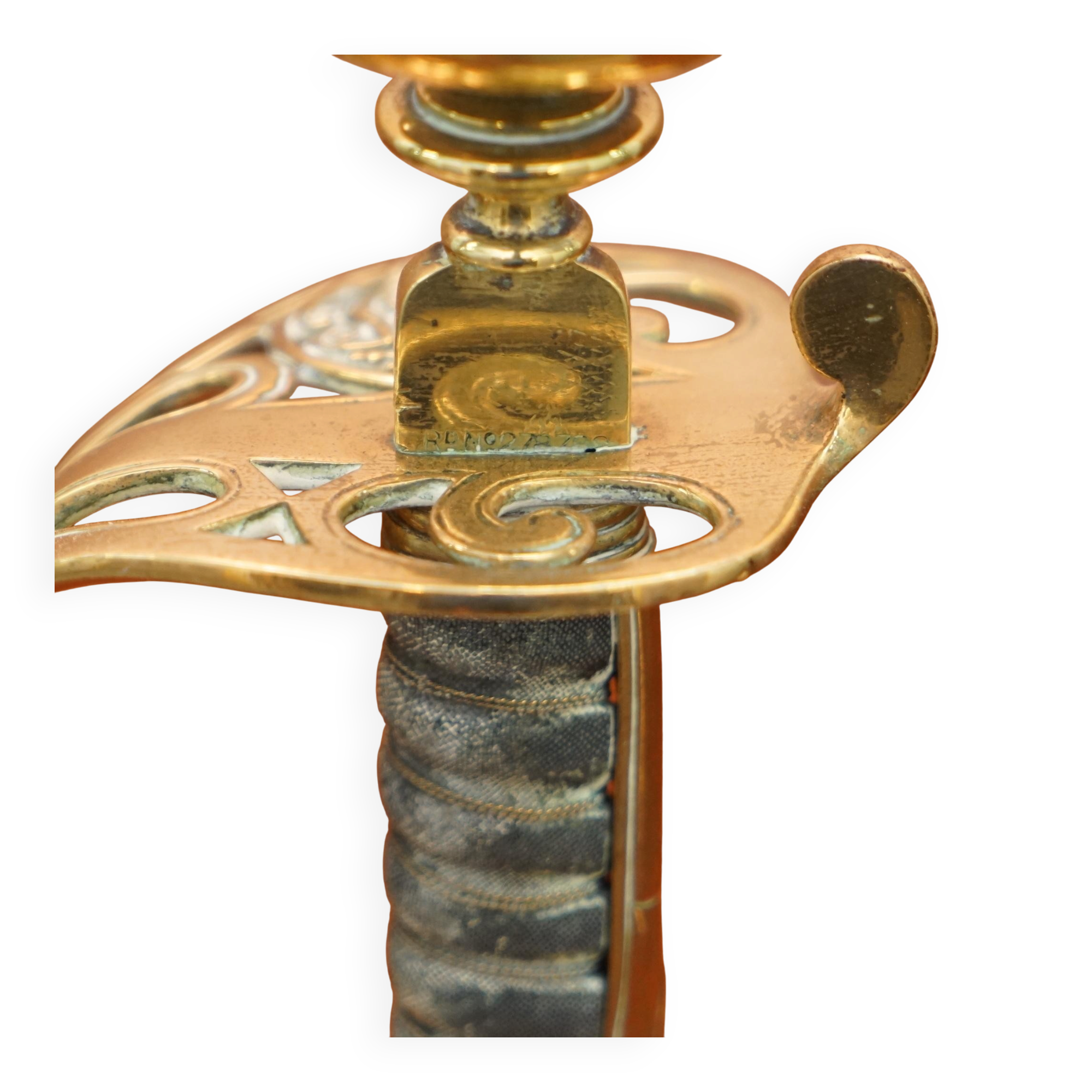 Paire de chandeliers poignée d'épée 1905 estampillés Benham & Froud VR