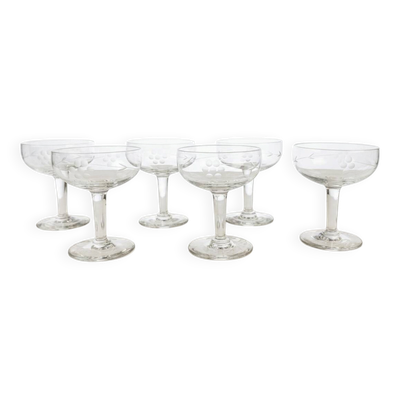 Coupes en verre ciselé années 50