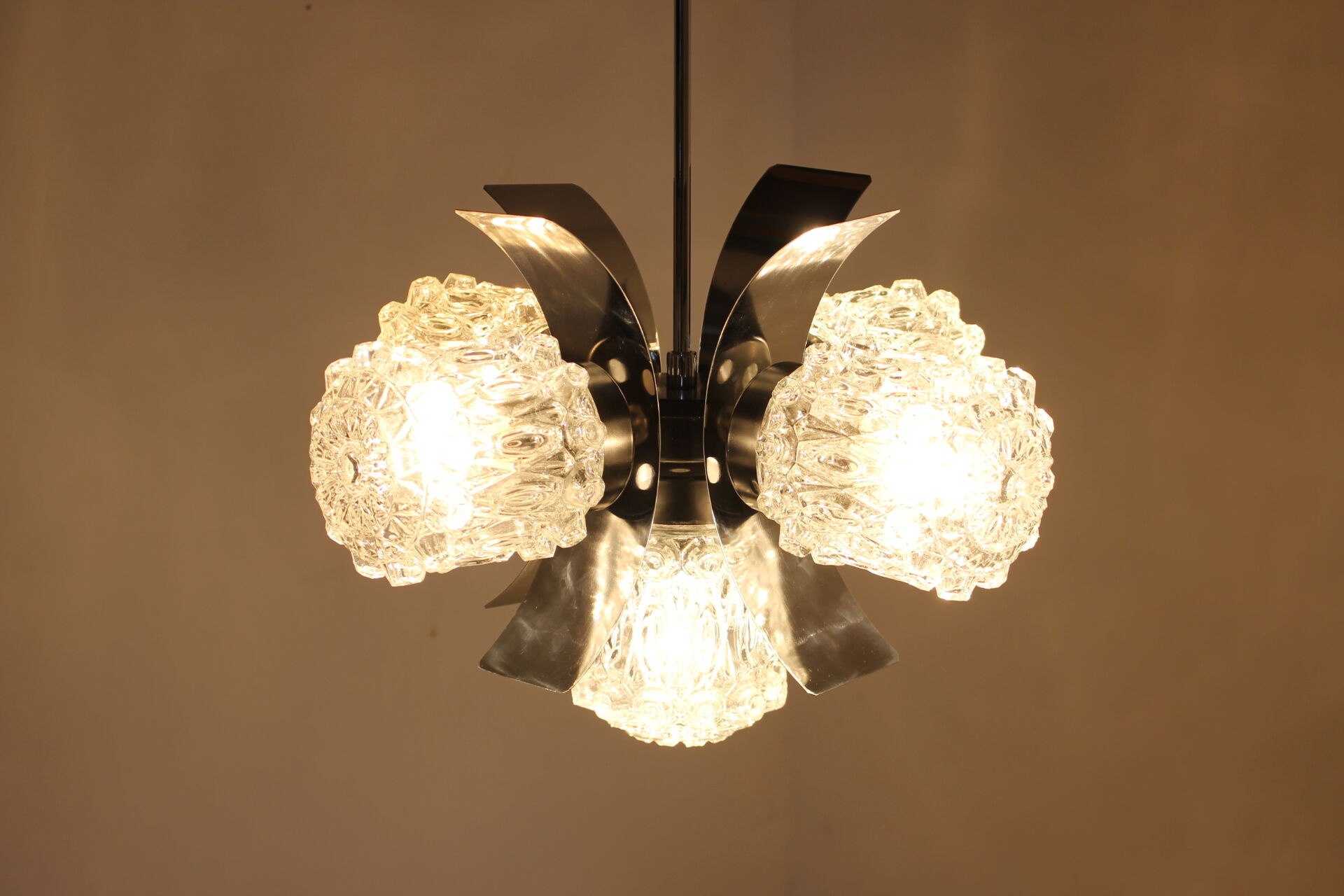 Lustre du milieu du siècle, Elektroinstala Děčín, 1970