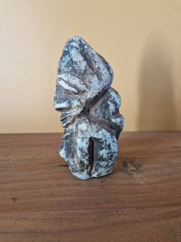 Pomdo statue of the Kissi people of Guinea - Carved stone