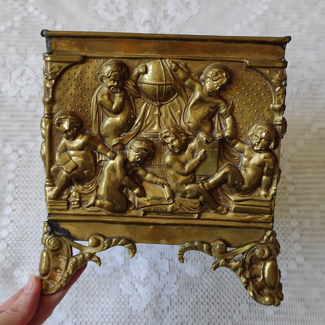 Cache pot laiton repoussé putti | Selency
