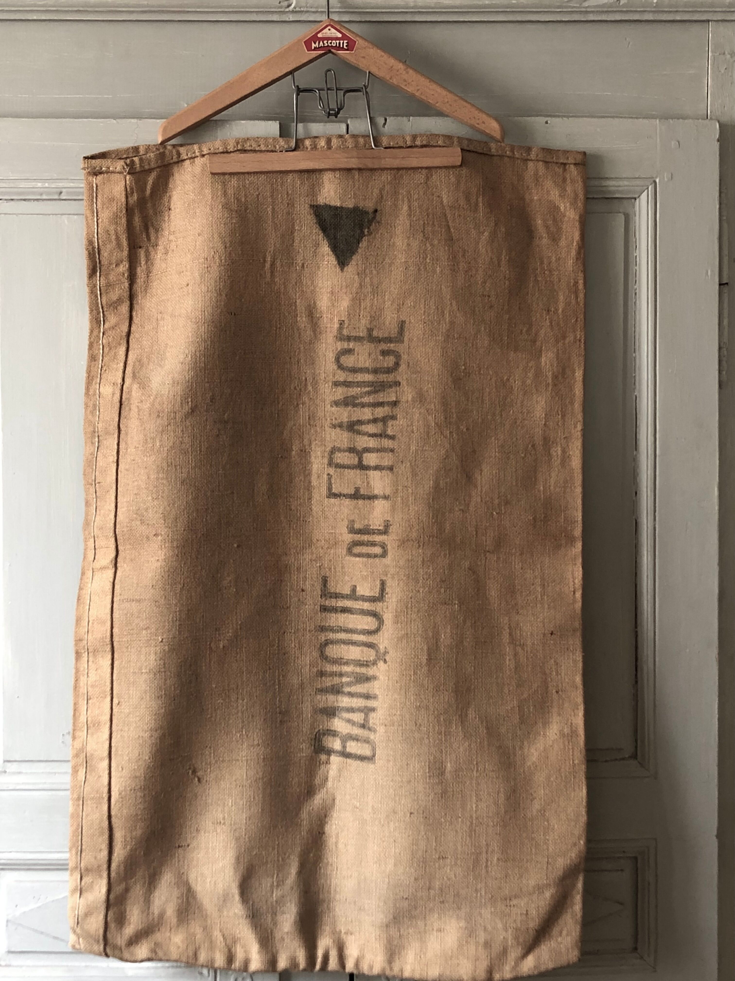 Hemp bag France bank