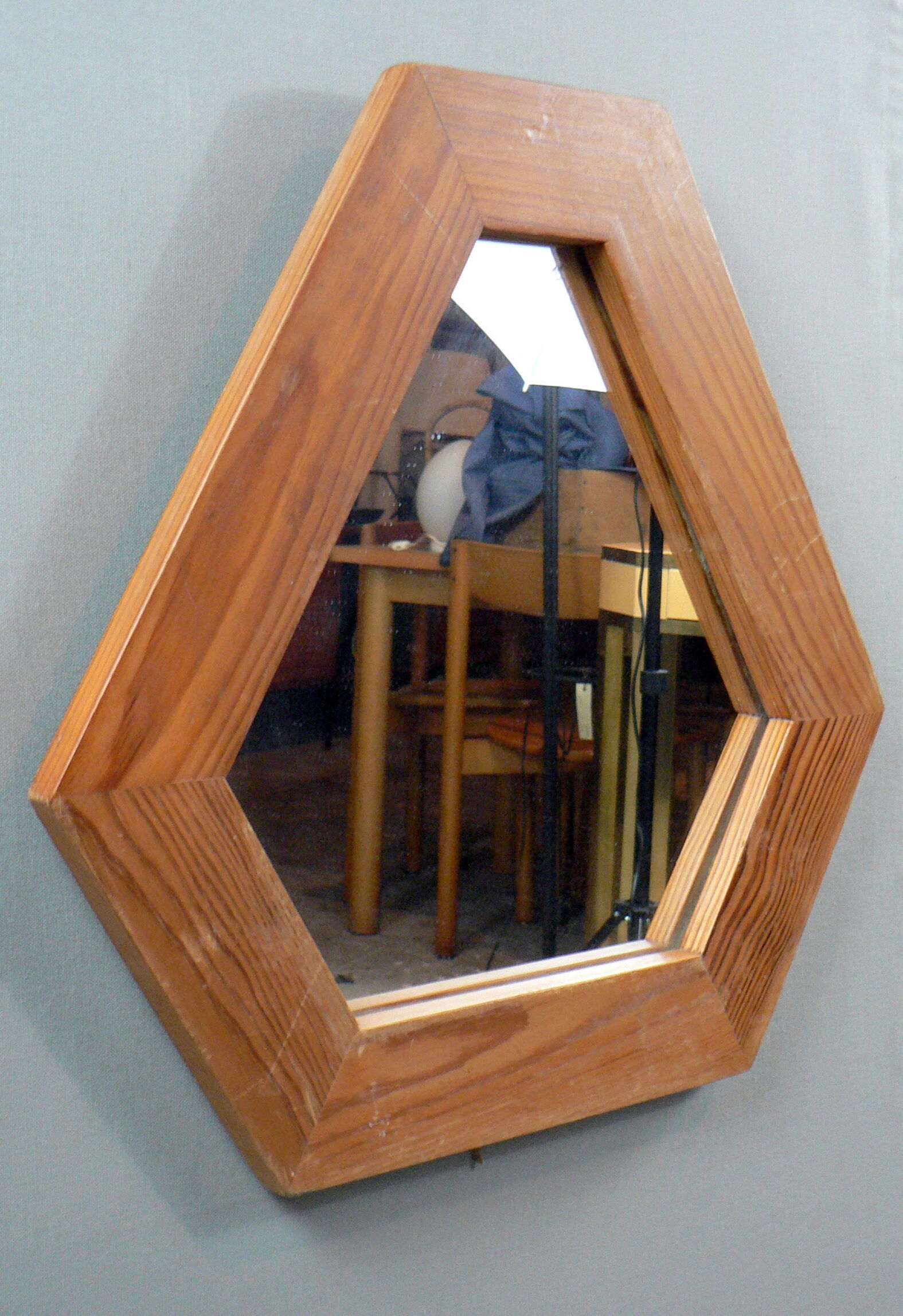 A hexagonal mirror