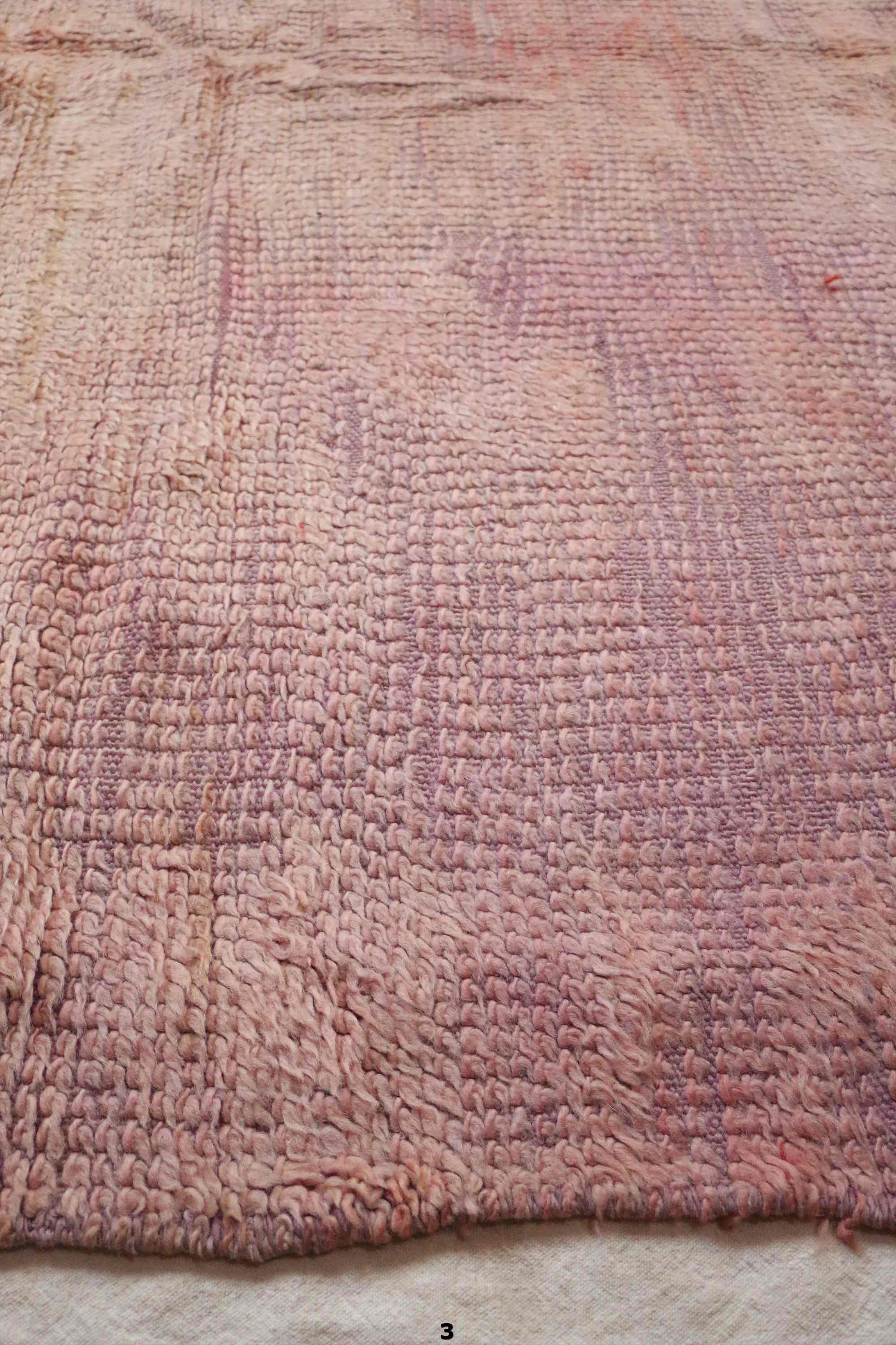 Moroccan vintage carpet - 169 x 318 cm