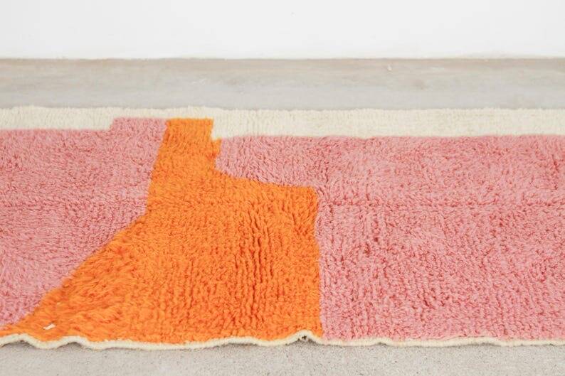 Handmade pure wool rug, size 200/300 cm.