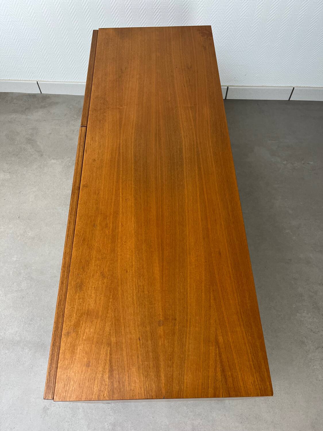 Modernist sideboard, 1950s TV unit.