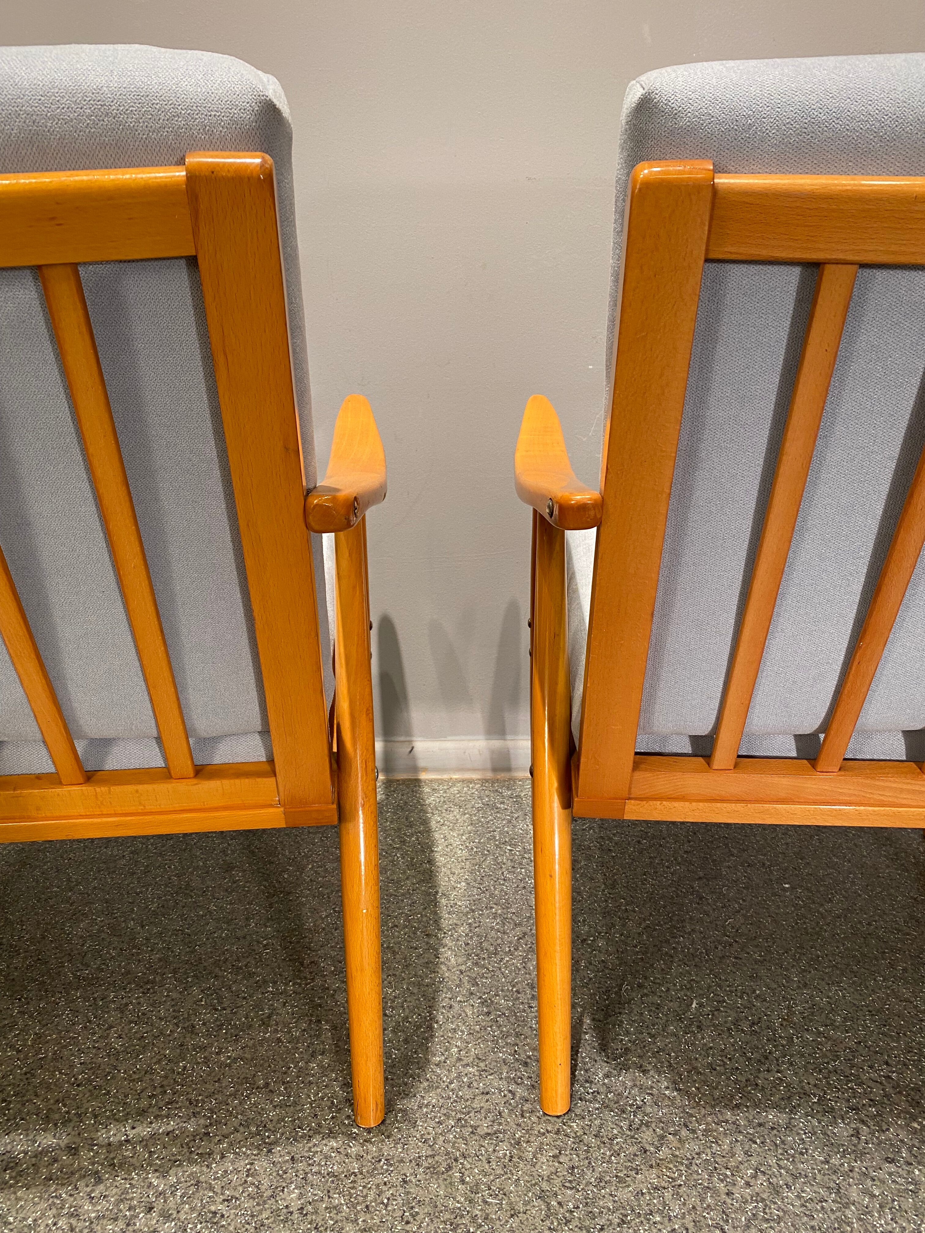 Para lekkich foteli TON Vintage Czechy 60'