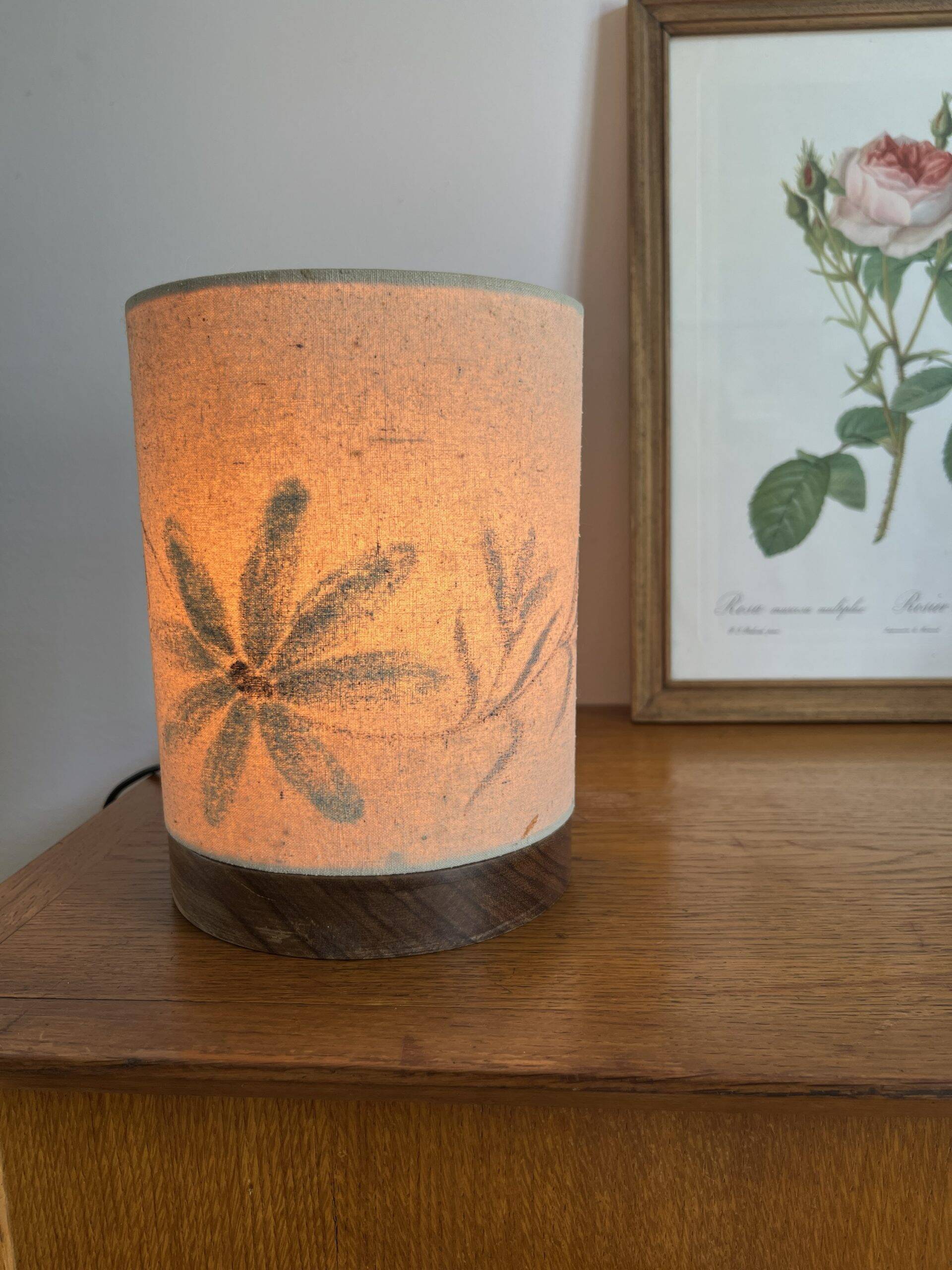 Lampe vintage bois et tissus peint