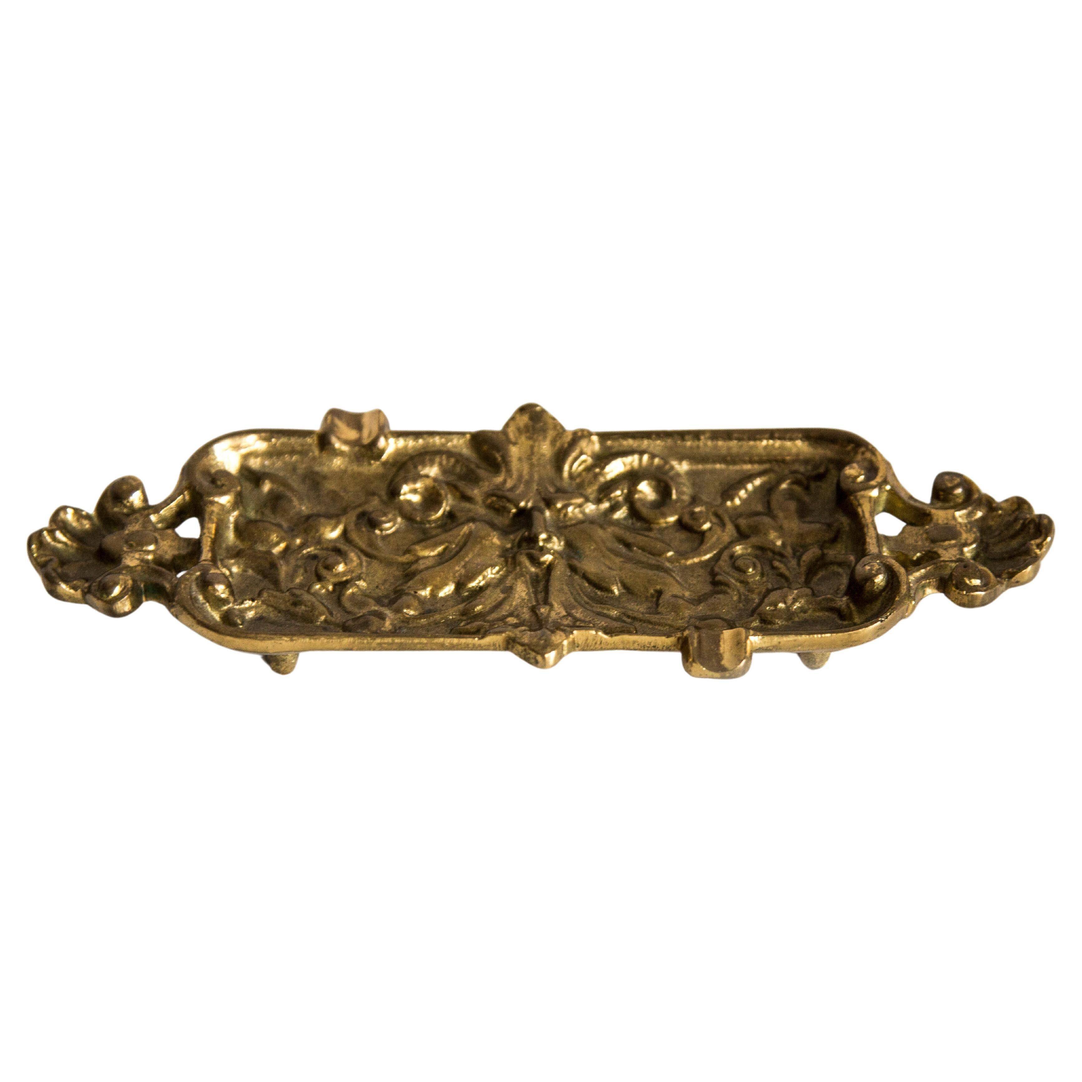 Small Bowl Ashtray in Brass Metal Mid-20th Century Golden Flowers Italy 1970s
