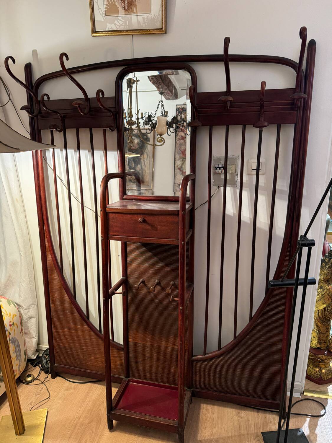 Thonet Art Wall Coat Rack