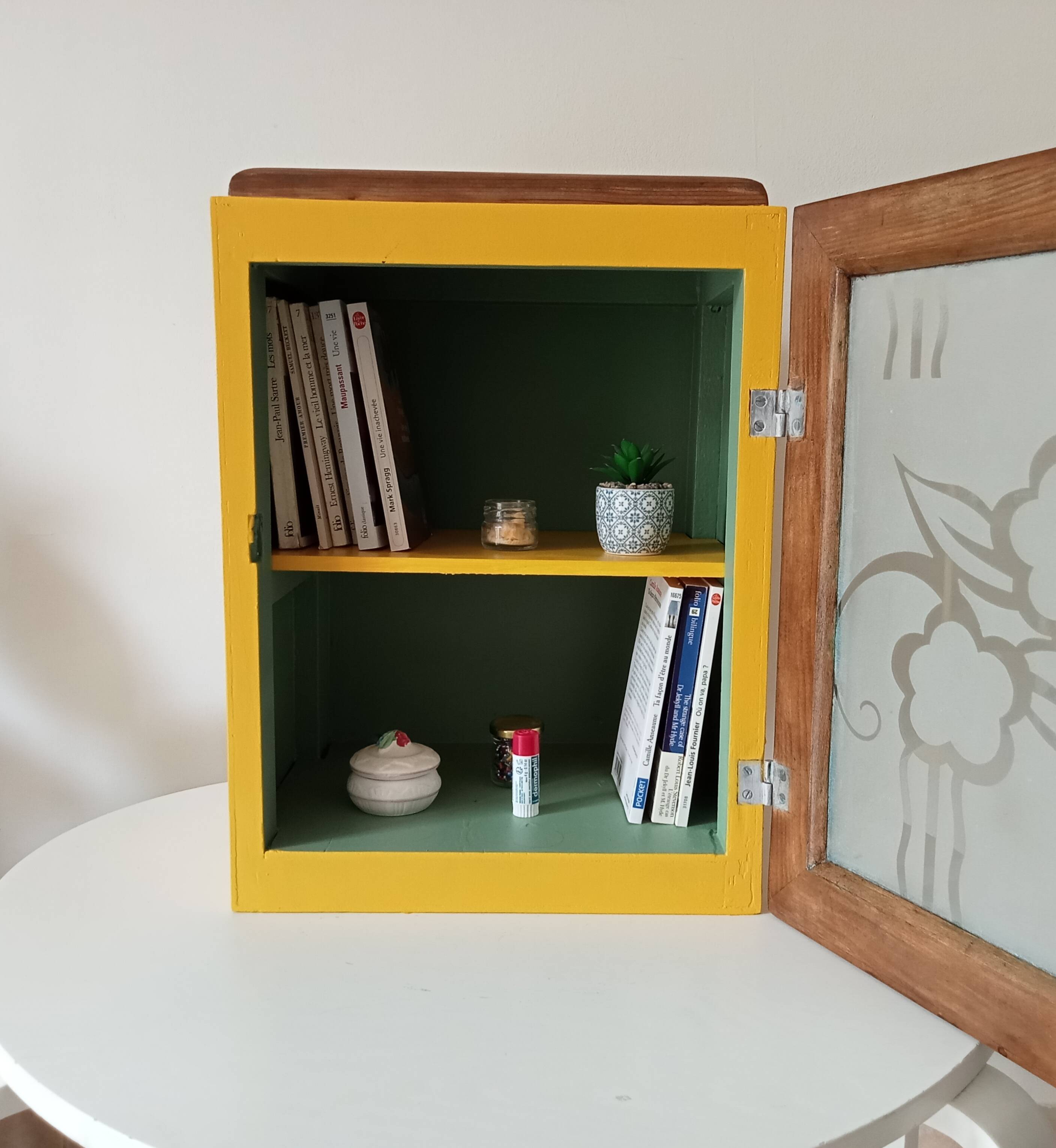 Vintage medicine cabinet 50s/60s