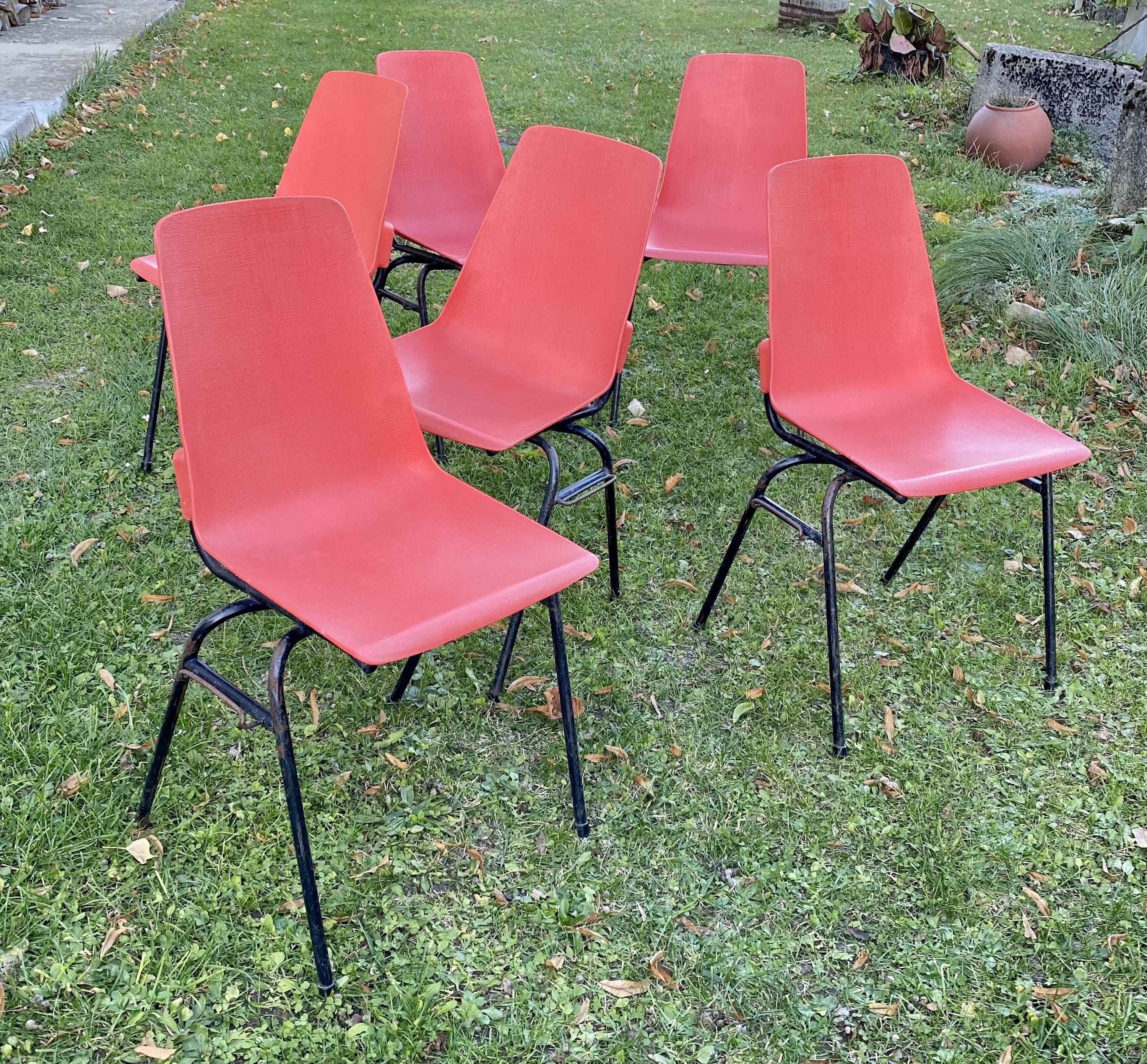 Set of 6 vintage red Fantasia chairs from the 1960s