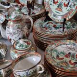 Exclusive vintage treasure: 26-piece Macau porcelain coffee service