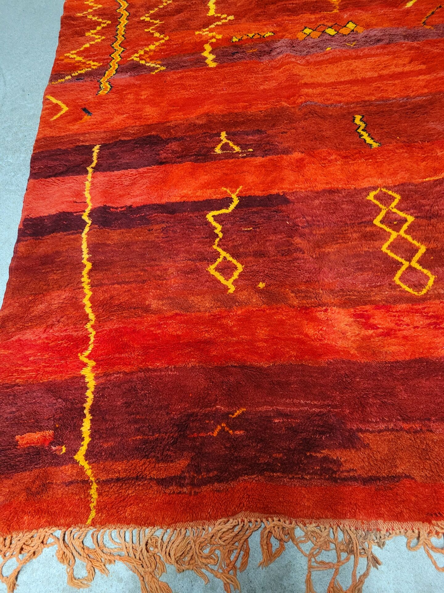 Tapis berbère marocain laine rouge 220 x 145 cm