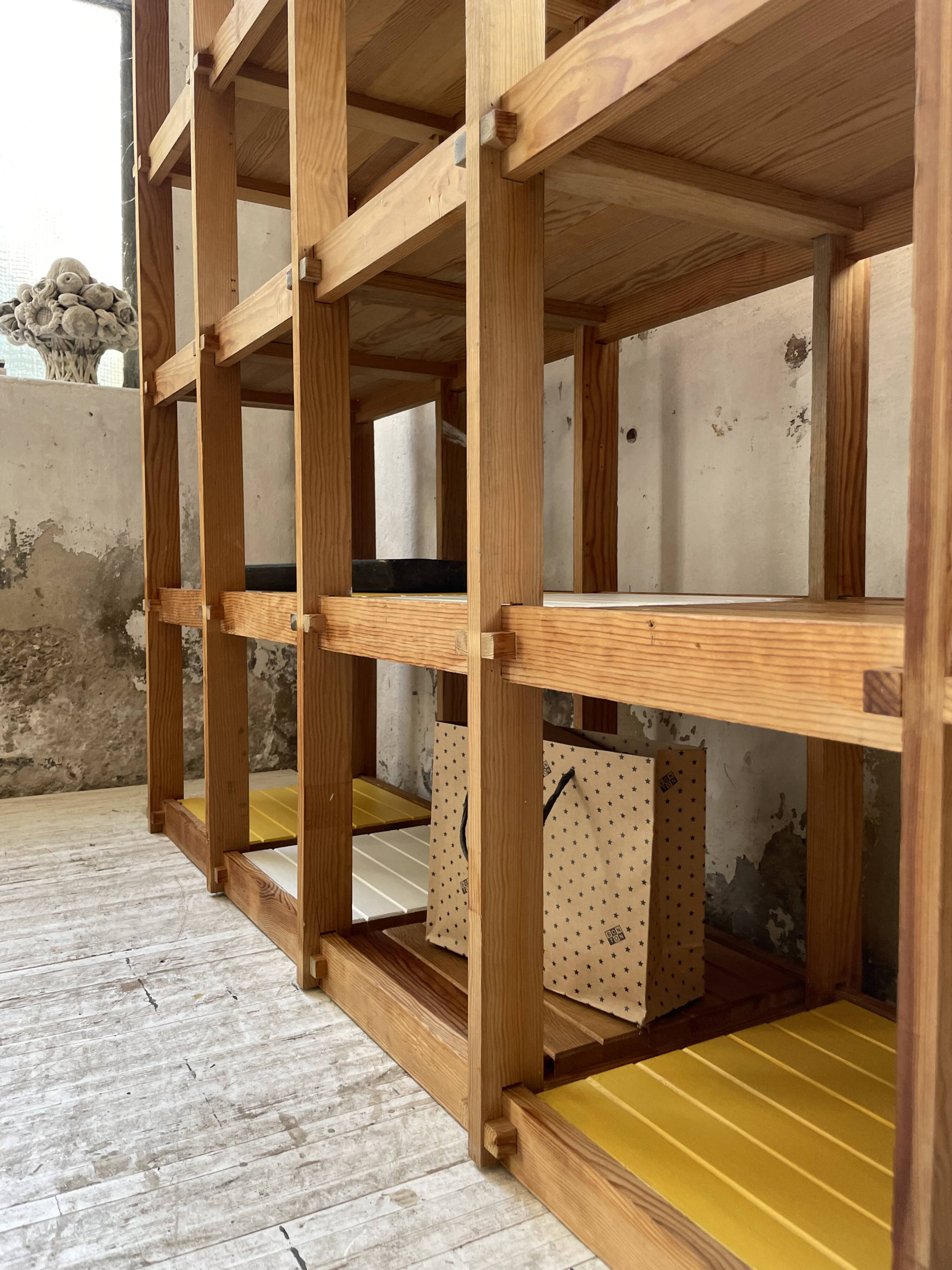 Bauhaus Maison Regain yellow white shelf