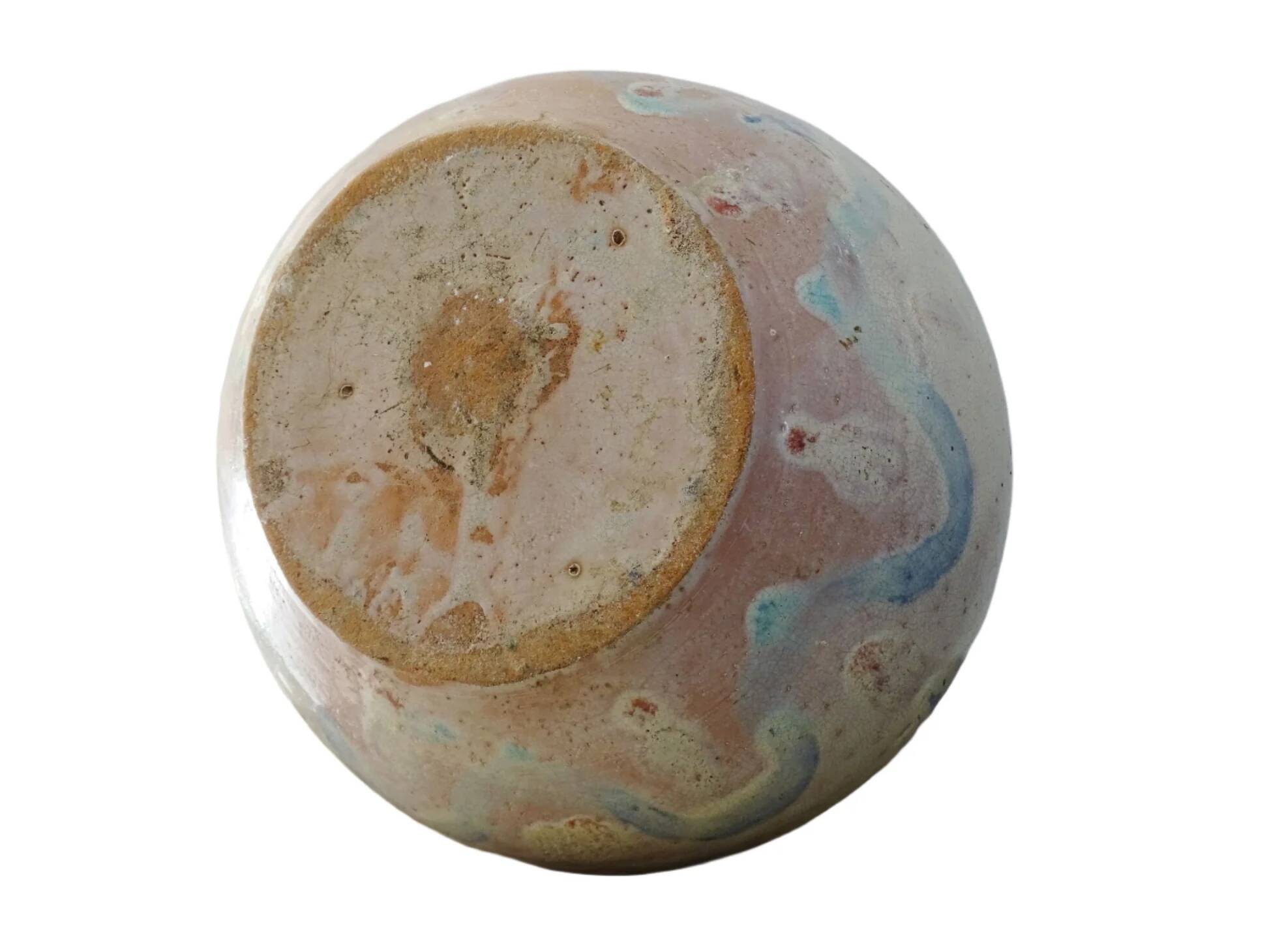 Grand vase balustre ancien en terre cuite à glaçure rose