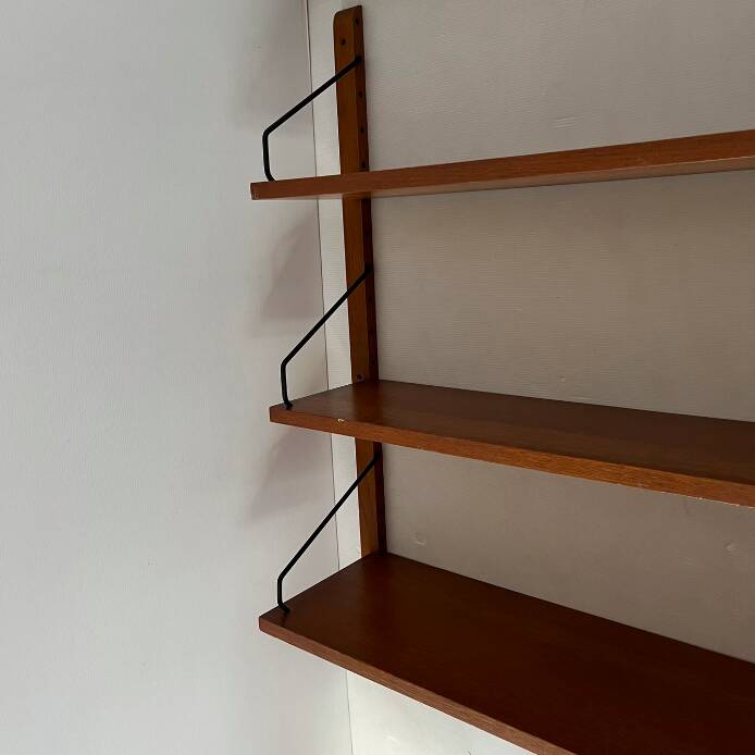 Wall shelf for Cadovius in wood and metal