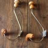 Pair butterfly hooks locust ball wood